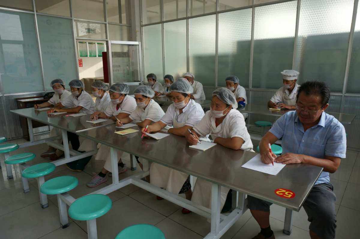 餐饮员工安全培训(餐饮员工安全培训内容有哪些)